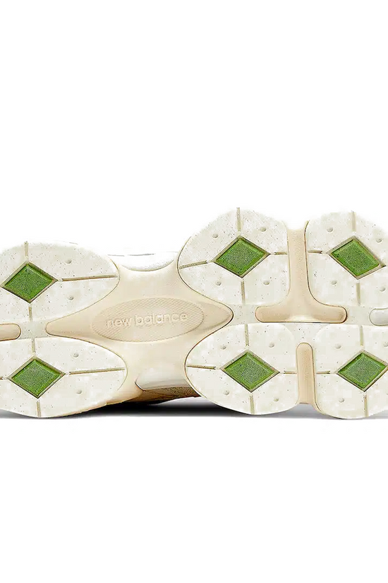 New Balance 9060 Bricks & Wood