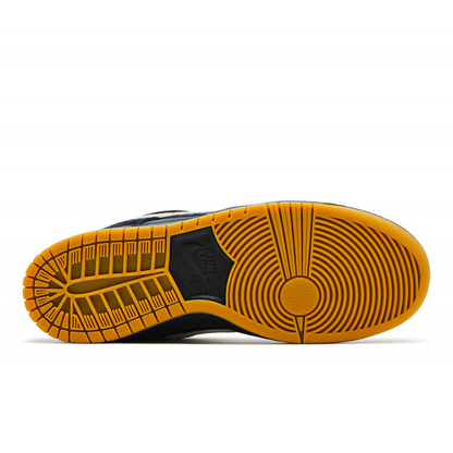 Nike Dunk Low "Black Gum"