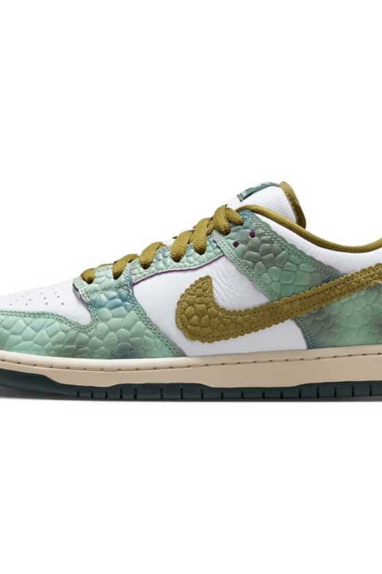 Nike SB Dunk Low Alexis Sablone Chameleon