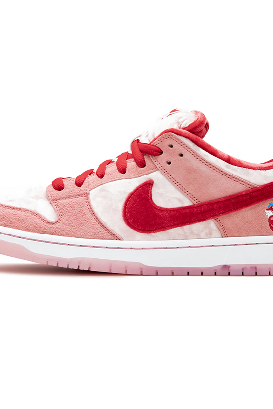 Nike Dunk Low Rose Strange Love