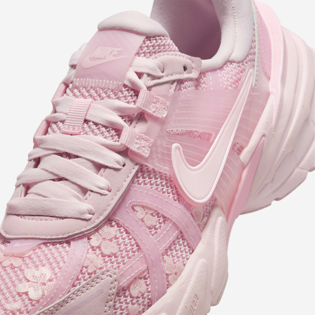 Nike V2k Run Sneaker