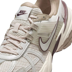 Nike V2k Run Sneaker