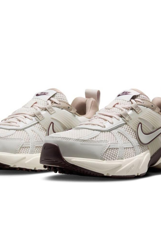 Nike V2k Run Sneaker