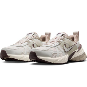 Nike V2k Run Sneaker