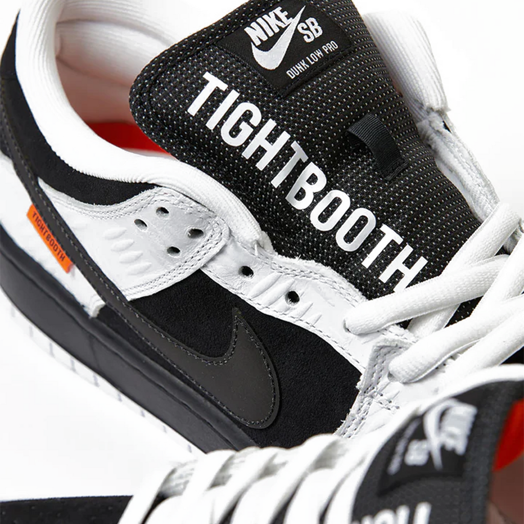Nike SB « Tightbooth » Dunk Low QS – Blanc/Noir-Orange de sécurité