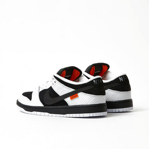 Nike SB « Tightbooth » Dunk Low QS – Blanc/Noir-Orange de sécurité