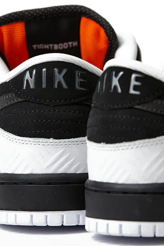 Nike SB « Tightbooth » Dunk Low QS – Blanc/Noir-Orange de sécurité