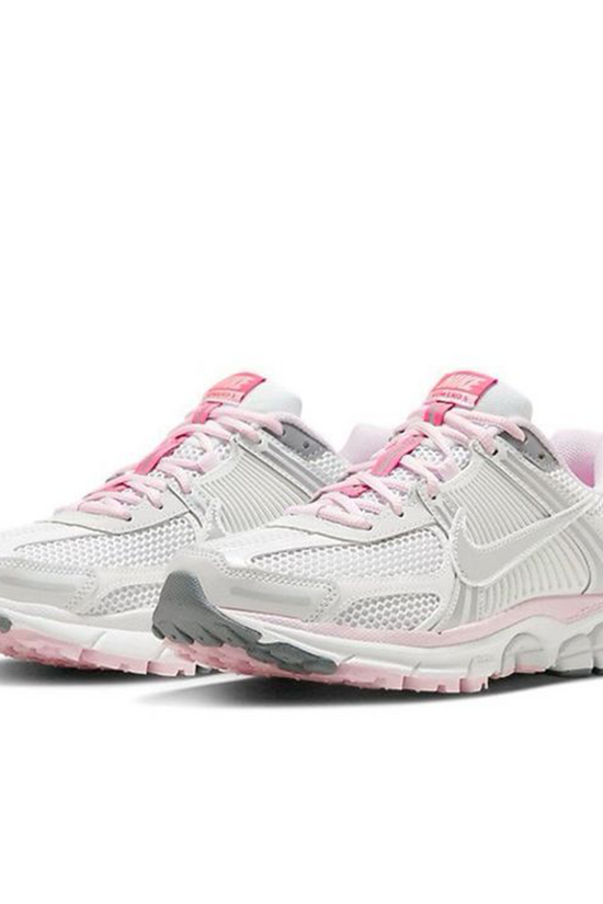 Nike - Zoom Vomero 5  - Blanc/rose