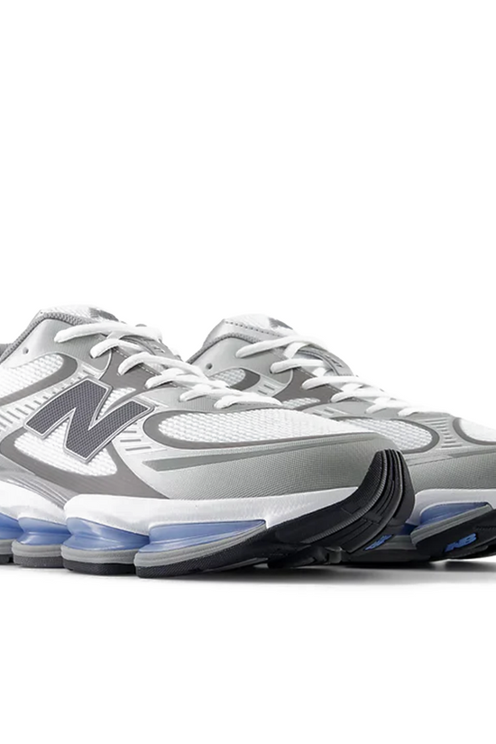 New Balance Abzorb 2000