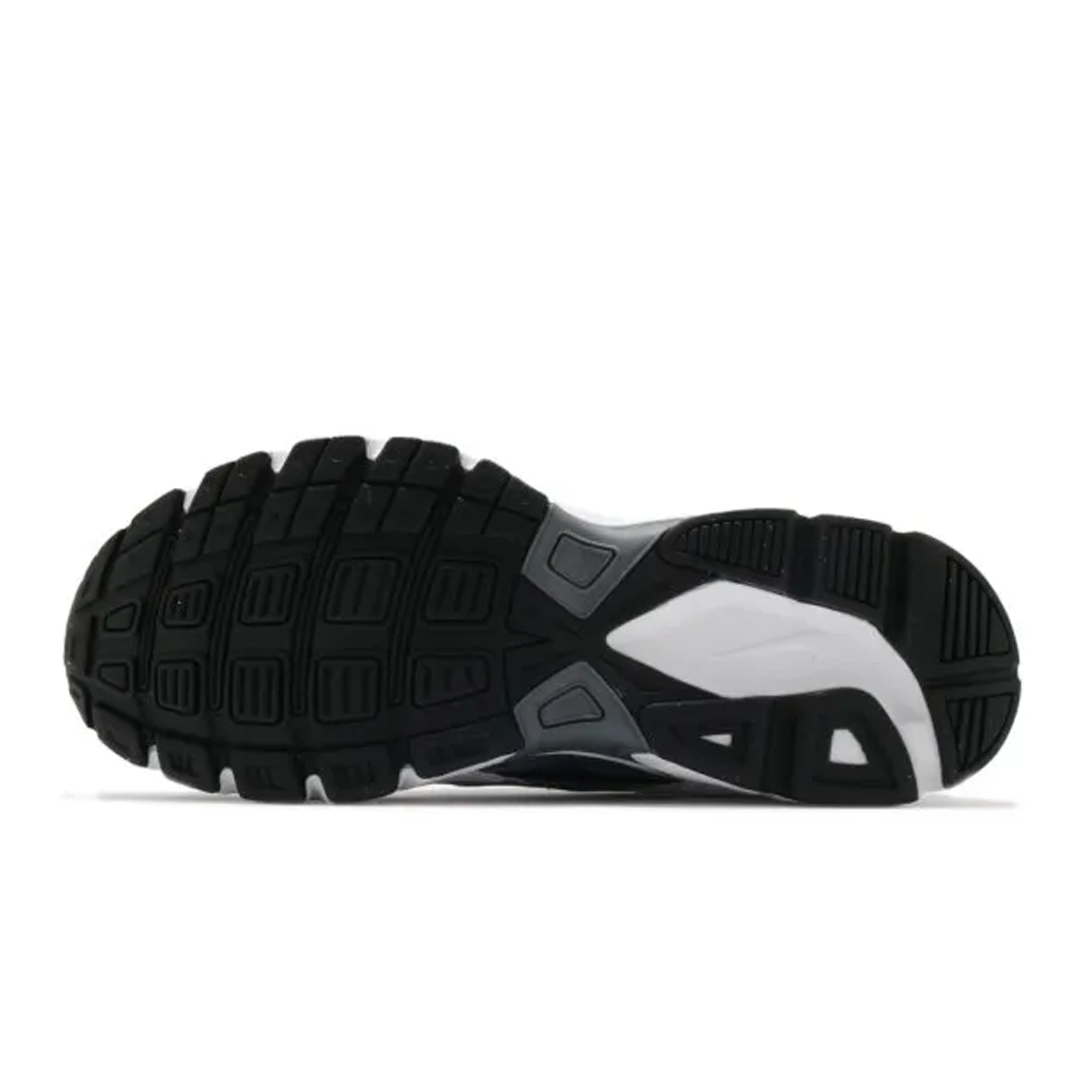 Nike – Initiator – Blanc Obsidienne